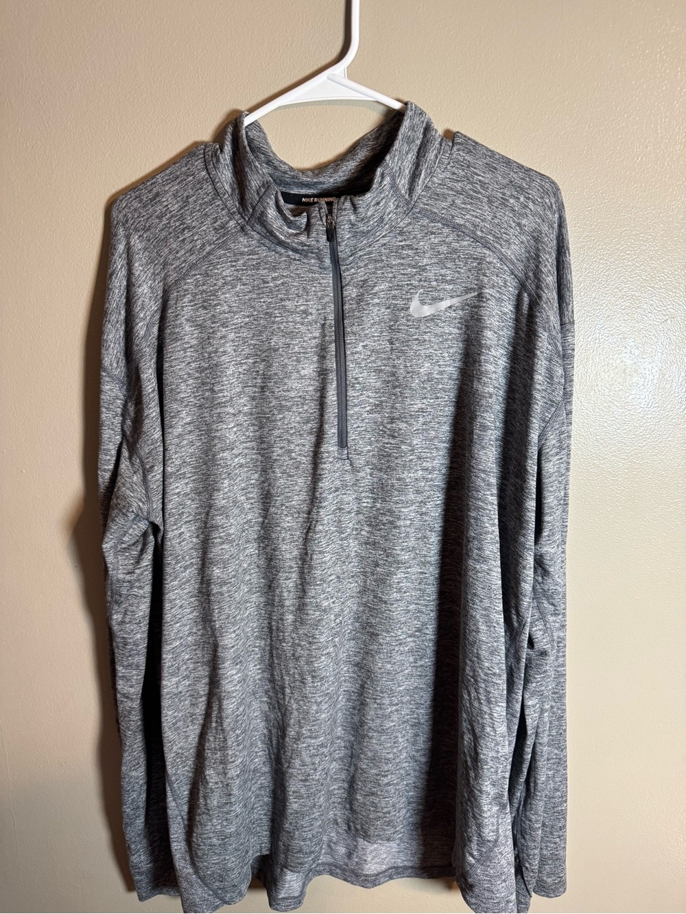 Nike Men’s Gray Heather Quarter-Zip Performance Pullover